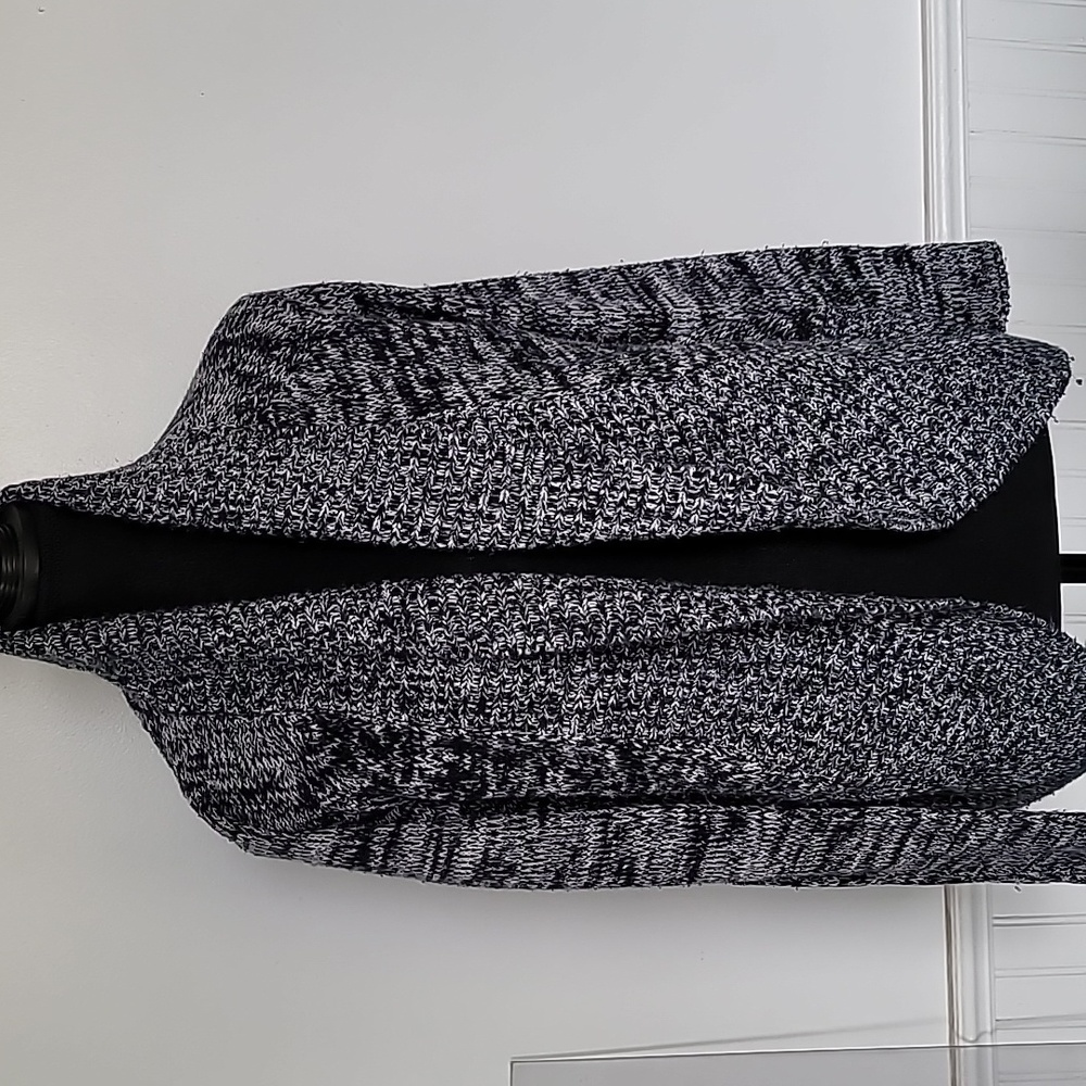 Bluenotes Cardigan black and white size S
